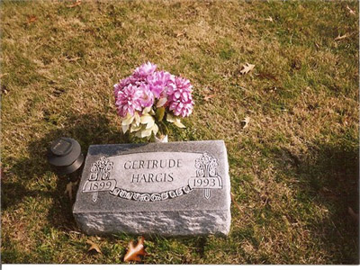 Gertie Calder tombstone Photo