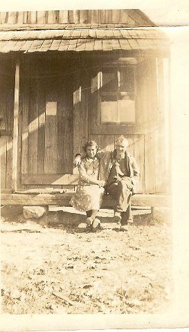 Hamp and Alice Mize photo