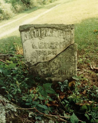 Arty Macie Lay tombstone